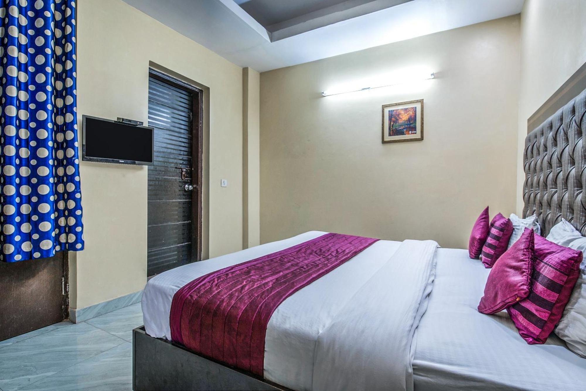 Hotel O Crosswinds Residency Indirapuram Eksteriør bilde