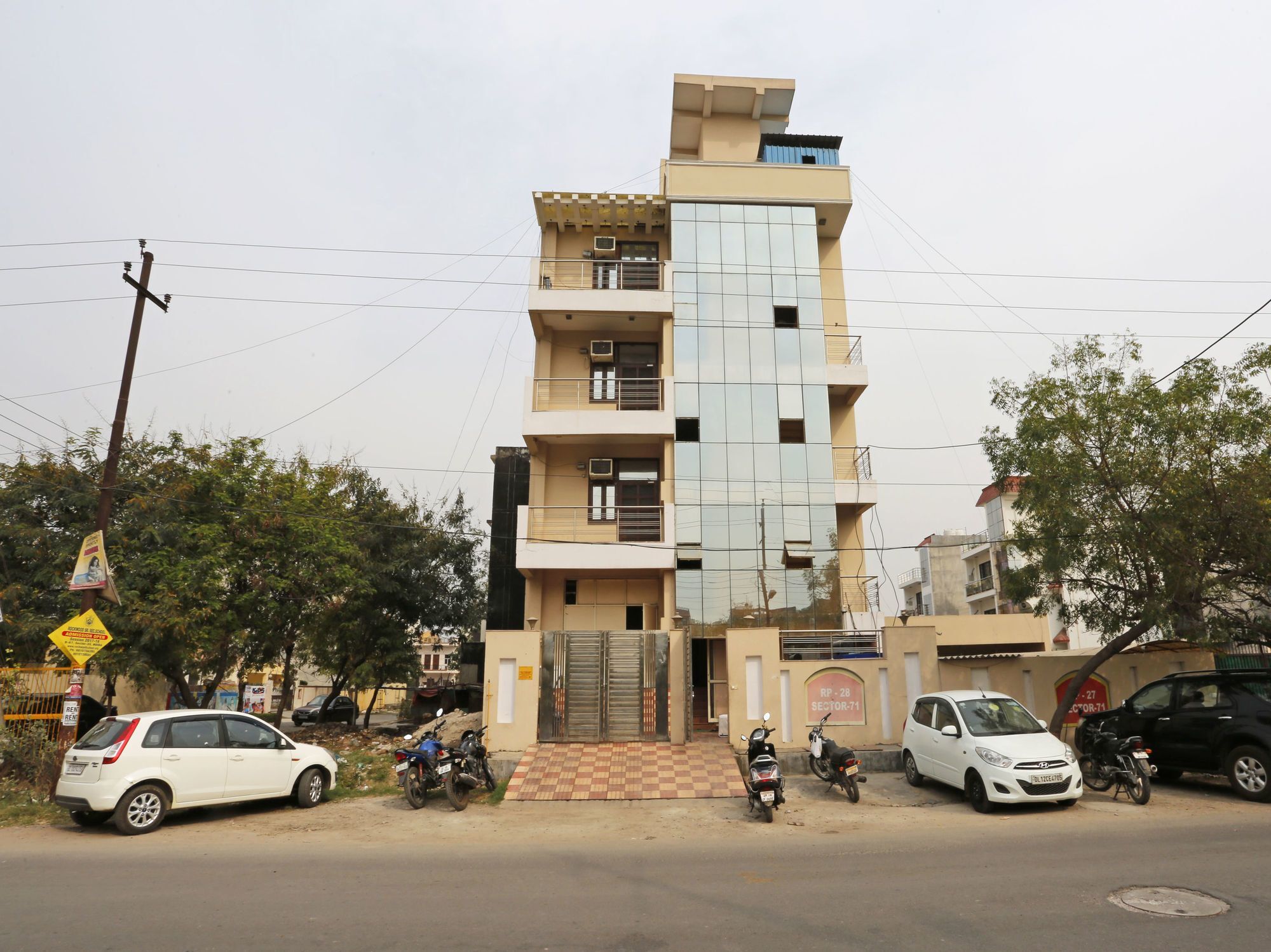 Hotel O Crosswinds Residency Indirapuram Eksteriør bilde
